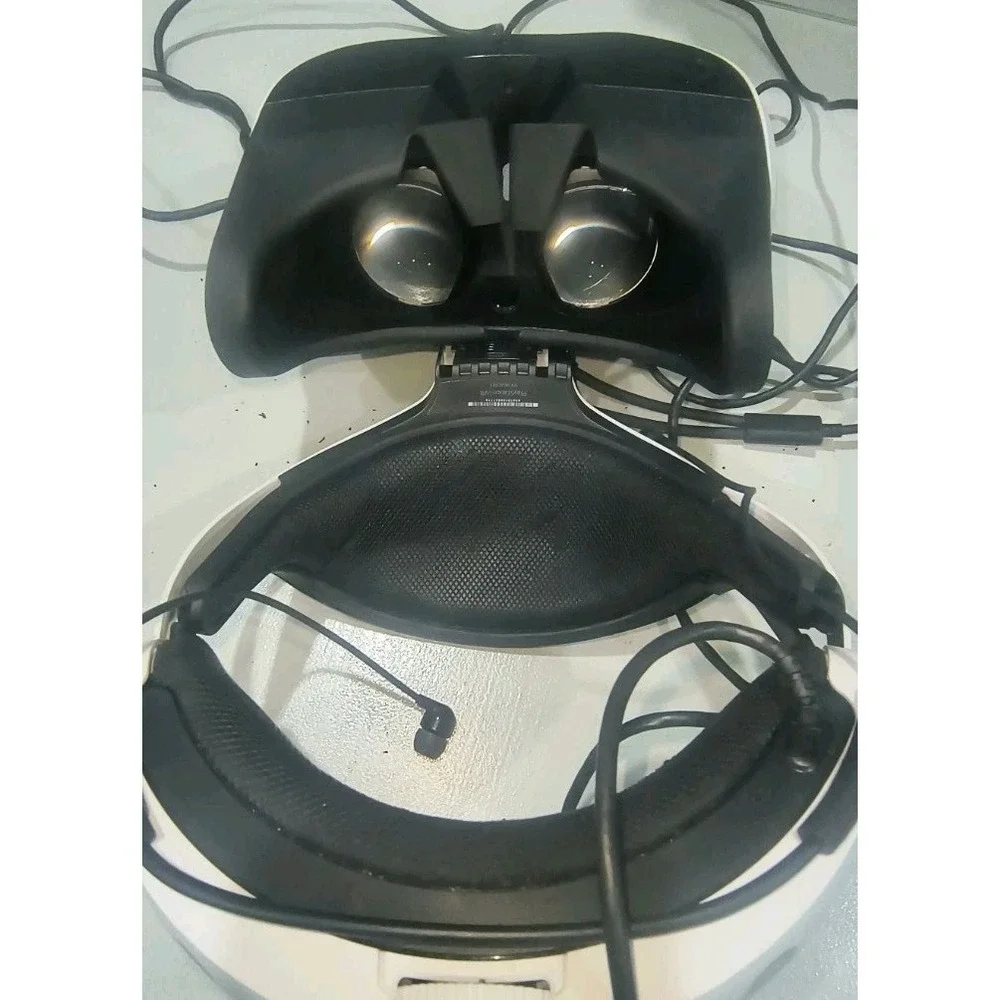 Sony PlayStation 4 PS4 VR Headset Only - Authentic Good Condition